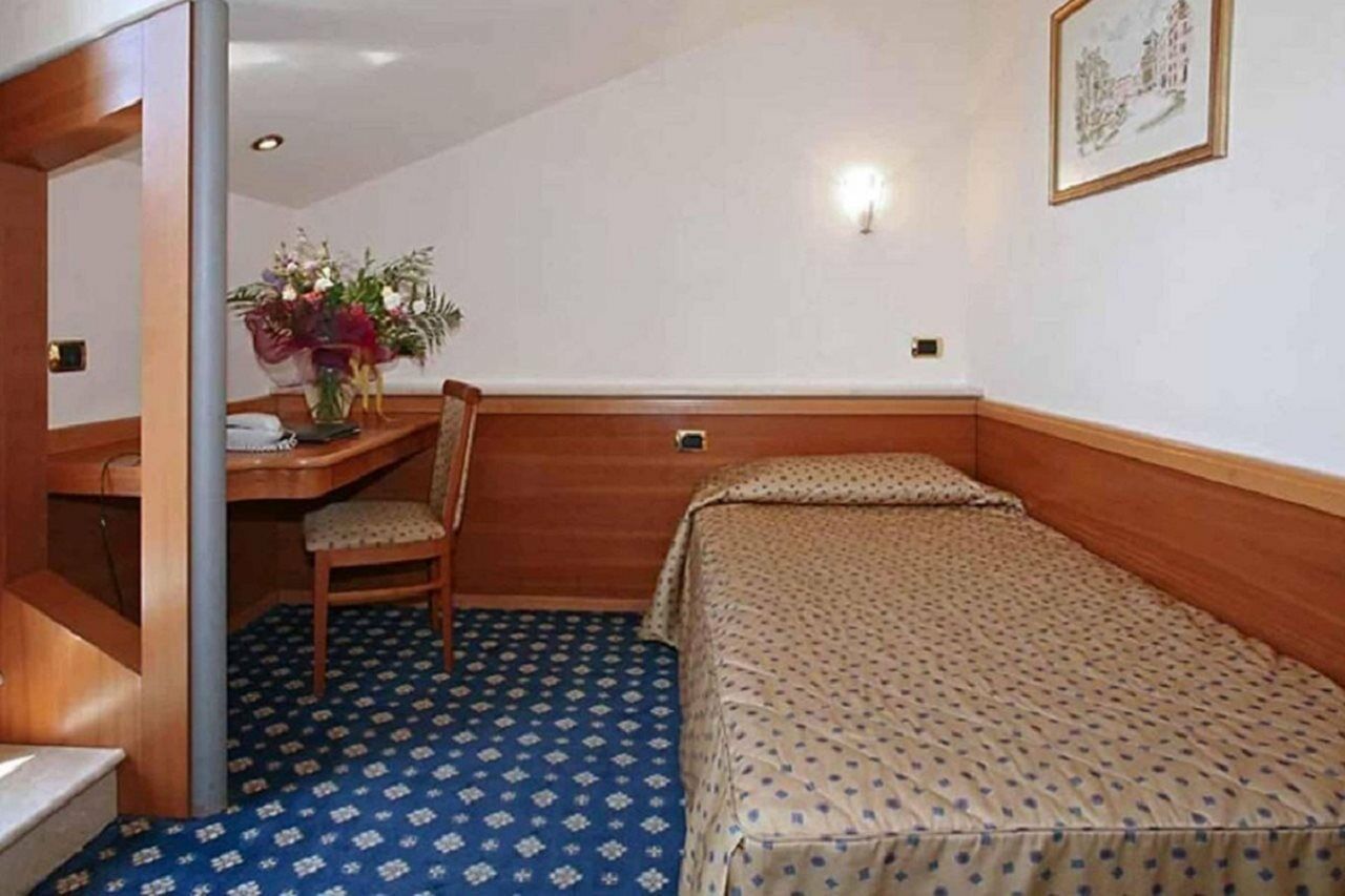רומא Quality Hotel Nova Domus מראה חיצוני תמונה